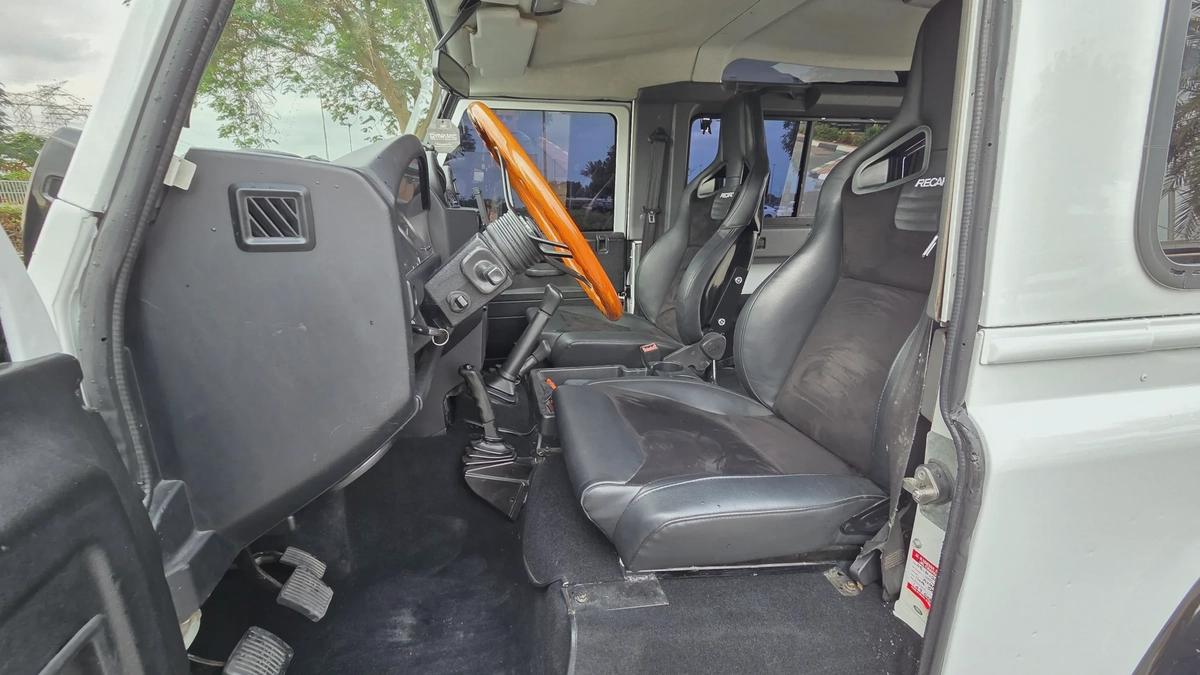 Defender 90 (Diesel Manual)-10-10