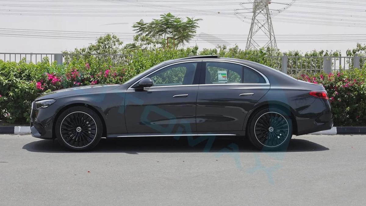 ( Only For Export ) 2026 Mercedes-Benz E 300 AMG EQ Boost 2.0T RWD GCC BRAND NEW-18-18