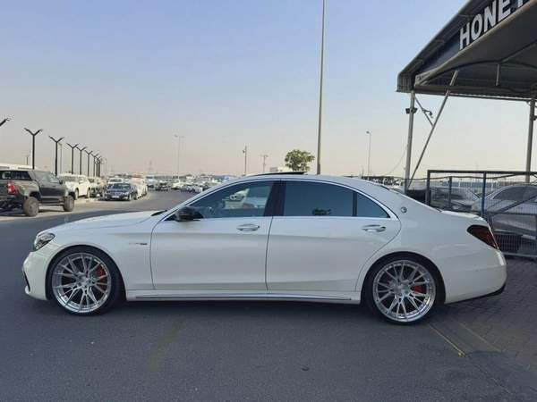 Mercedes Benz S63 AMG