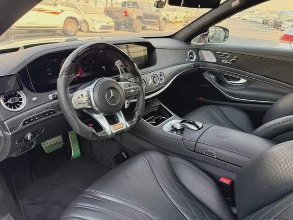Mercedes Benz S63 AMG