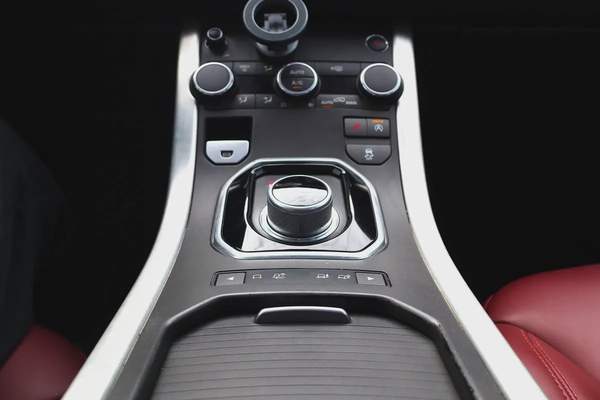 Land Rover Range Rover Evoque Dynamic SE 2016 - GCC Specs