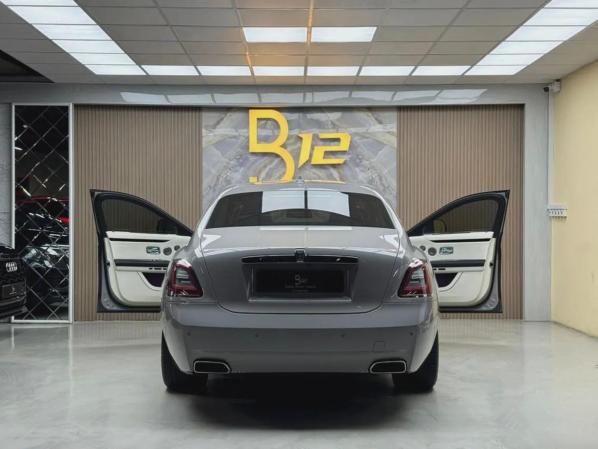 Rolls-Royce Ghost Standard 2022 - European Specs-4-4