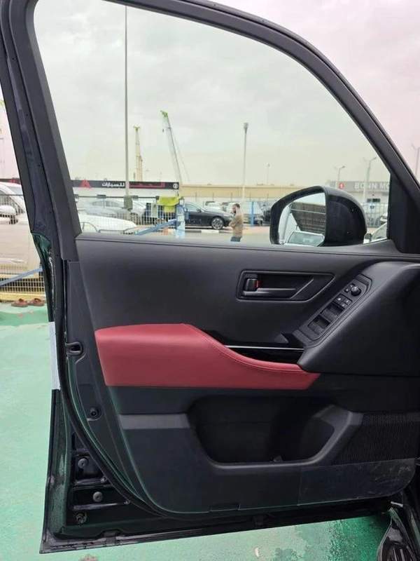 Toyota Land Cruiser BLACK EDITION