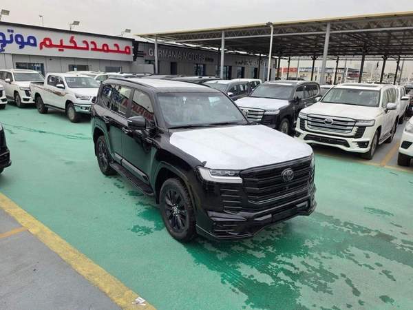 Toyota Land Cruiser BLACK EDITION