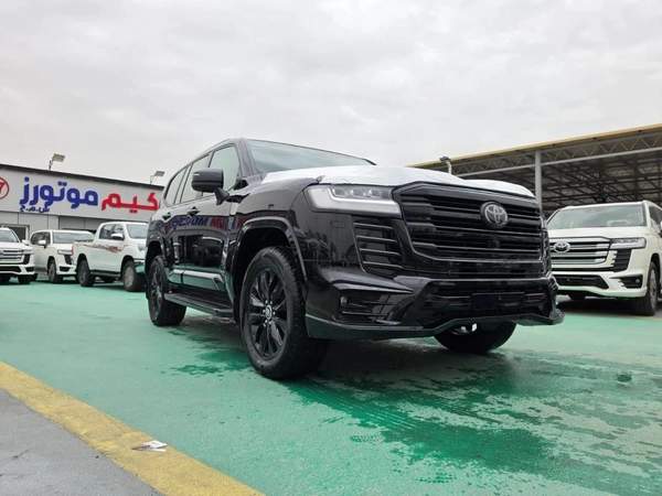 Toyota Land Cruiser BLACK EDITION