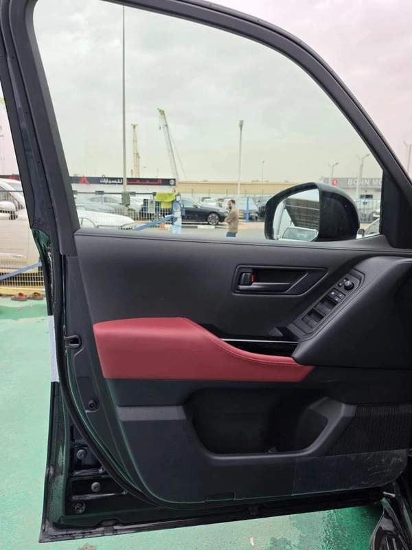 Toyota Land Cruiser BLACK EDITION