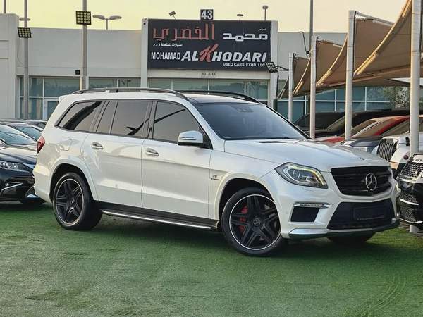 (2016) MERCEDES// GL63//GCC//LOW MILLAGE// ORIGINAL PAINT//EXCELLENT CONDITION//