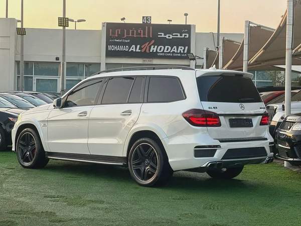 (2016) MERCEDES// GL63//GCC//LOW MILLAGE// ORIGINAL PAINT//EXCELLENT CONDITION//