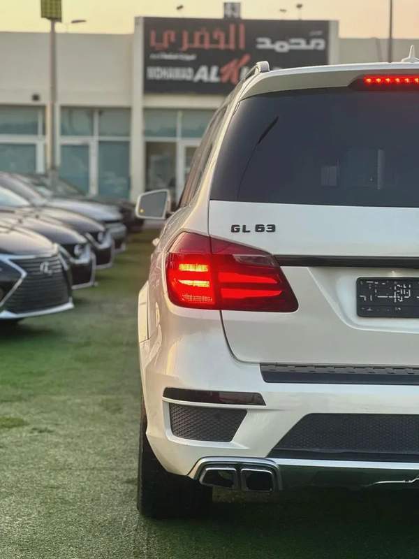 (2016) MERCEDES// GL63//GCC//LOW MILLAGE// ORIGINAL PAINT//EXCELLENT CONDITION//