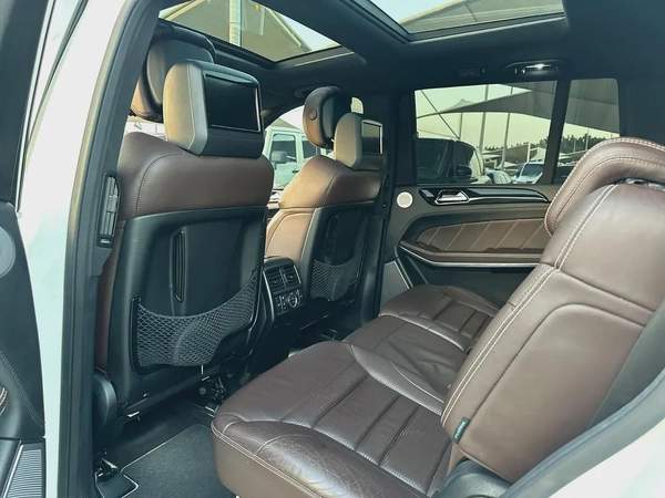 (2016) MERCEDES// GL63//GCC//LOW MILLAGE// ORIGINAL PAINT//EXCELLENT CONDITION//
