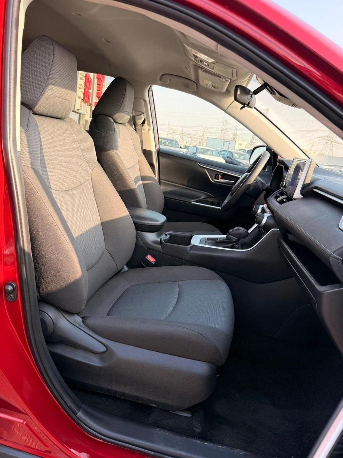 Toyota RAV4 XLE 2.5 AWD push start-13-13