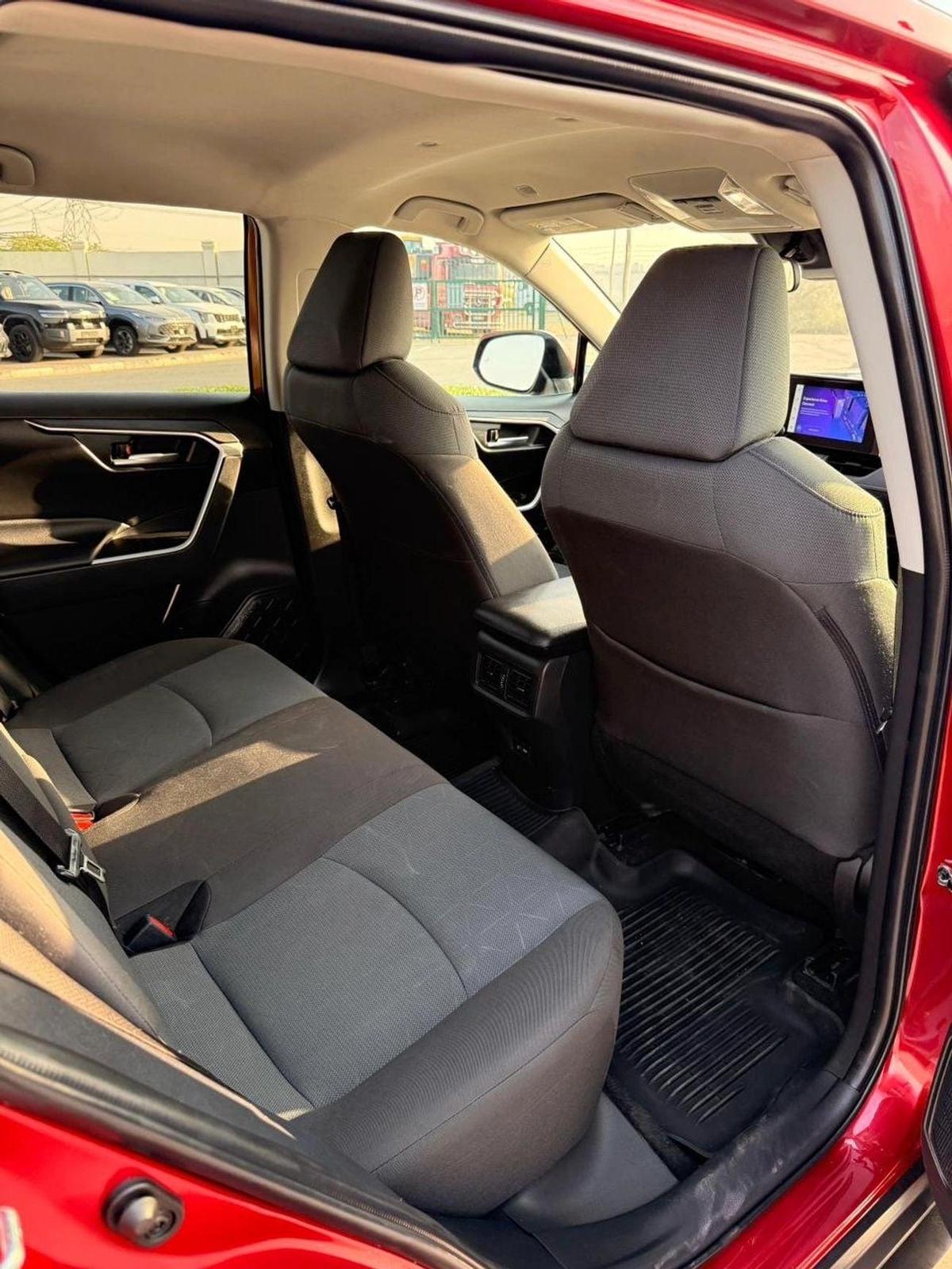 Toyota RAV4 XLE 2.5 AWD push start-15-15