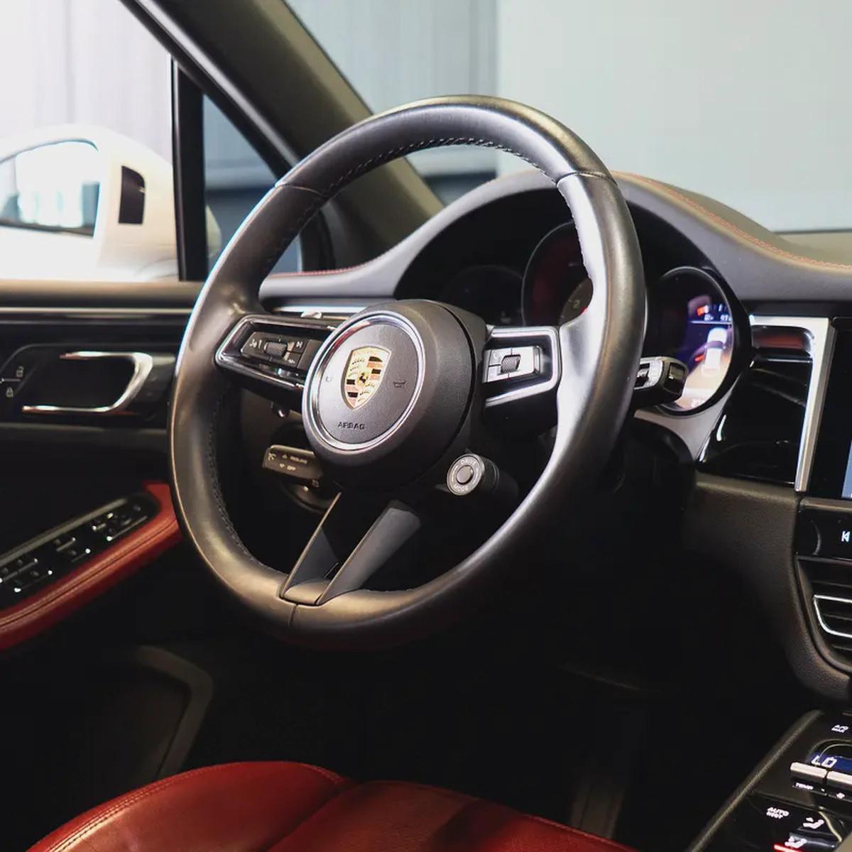 AED 5,557 P.M • 0% Downpayment • Porsche Macan S • Agency Warranty-10-10