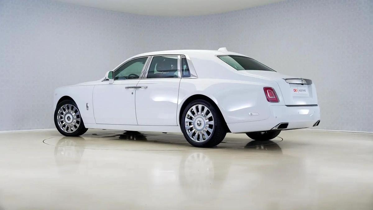 UAEs Very Best Example | 2 Years Free Servicing | AED 22,888 Per Month-5-5