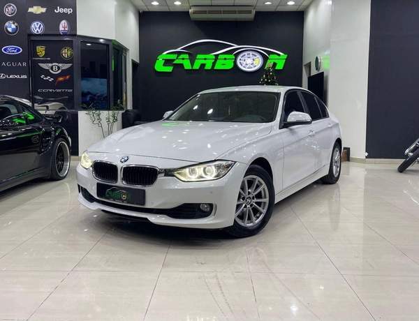 BMW 320i Exclusive 2.0L