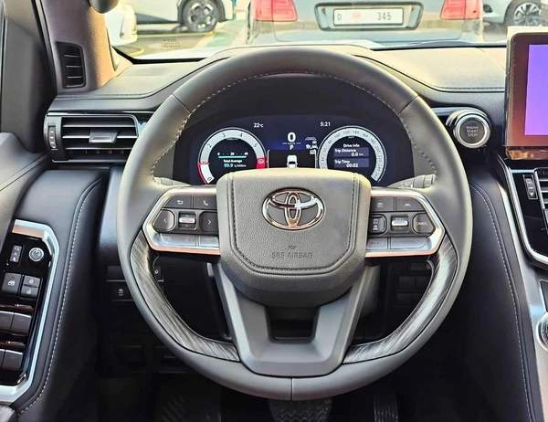 Toyota Land Cruiser VXR TWIN TURBO FULL OPTION WITH AERO KIT | READY UNIT | (CODE#VXR31HA)