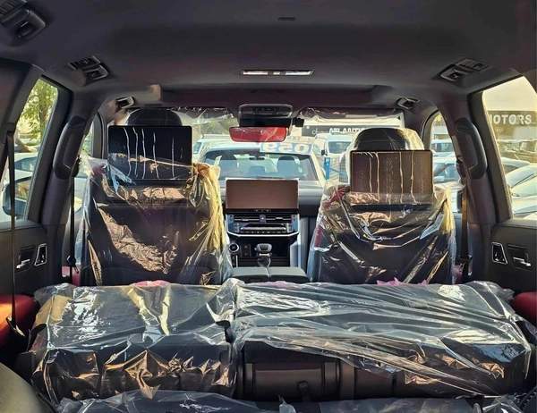 Toyota Land Cruiser VXR TWIN TURBO FULL OPTION WITH AERO KIT | READY UNIT | (CODE#VXR31HA)
