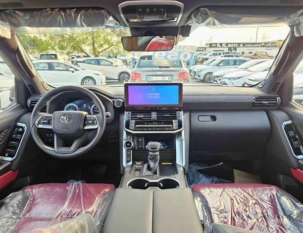 Toyota Land Cruiser VXR TWIN TURBO FULL OPTION WITH AERO KIT | READY UNIT | (CODE#VXR31HA)