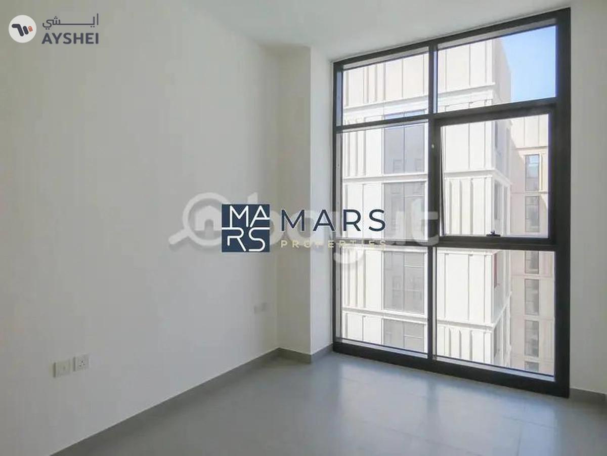 Ready to Move | Spacious Modern | Prime | Location-1-landscape