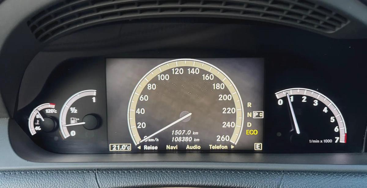 Mercedes Benz CL550 2012 Neat And Clean Car-14-14