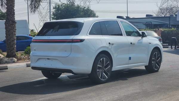 Li Auto L6 Max (White)