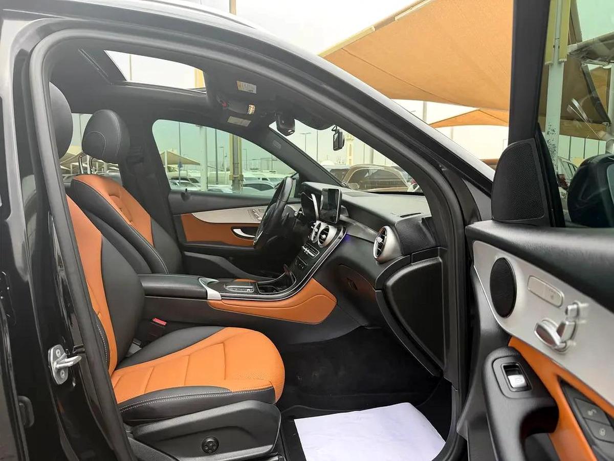 Mercedes-Benz GLC 300 AMG 2021 - American Specs-8-8