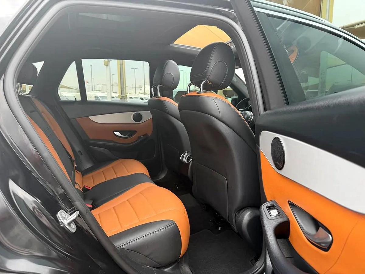 Mercedes-Benz GLC 300 AMG 2021 - American Specs-12-12