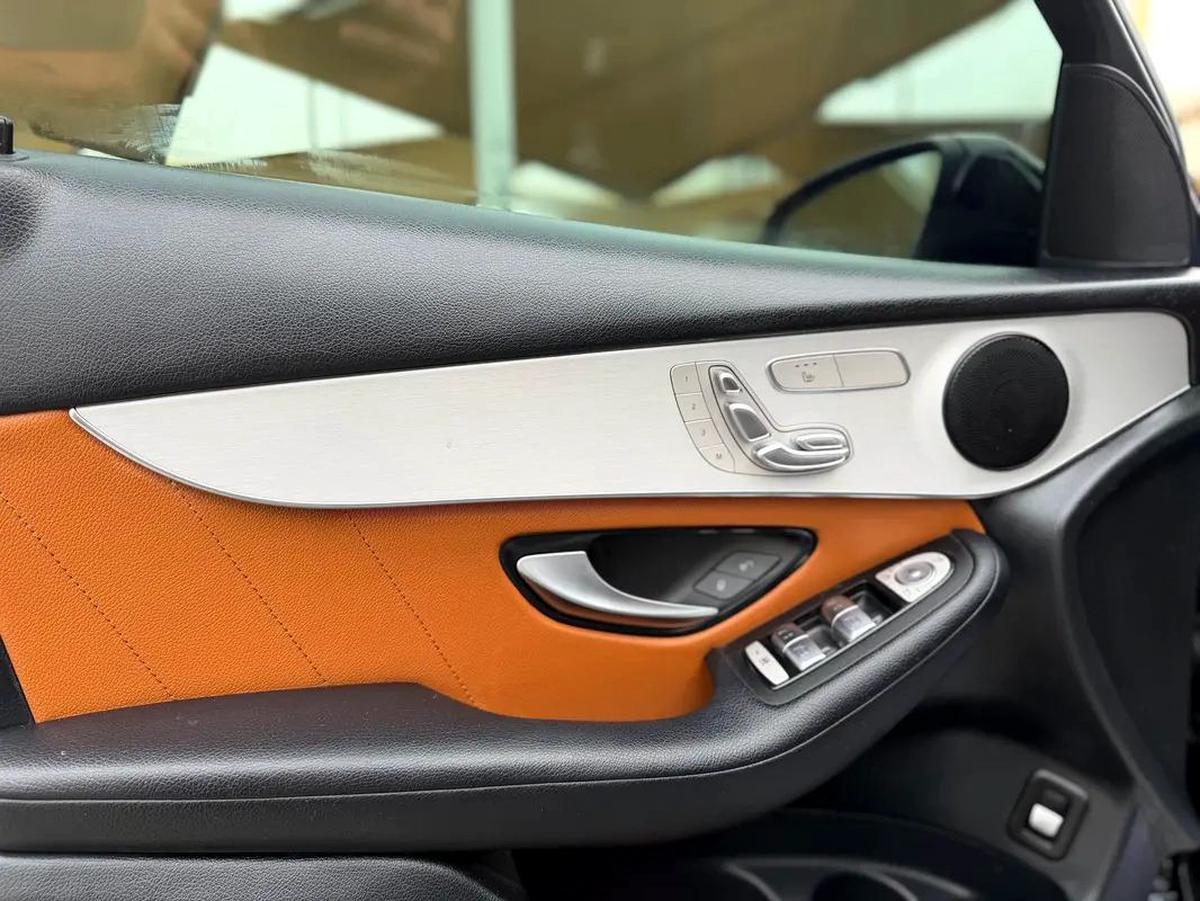 Mercedes-Benz GLC 300 AMG 2021 - American Specs-16-16