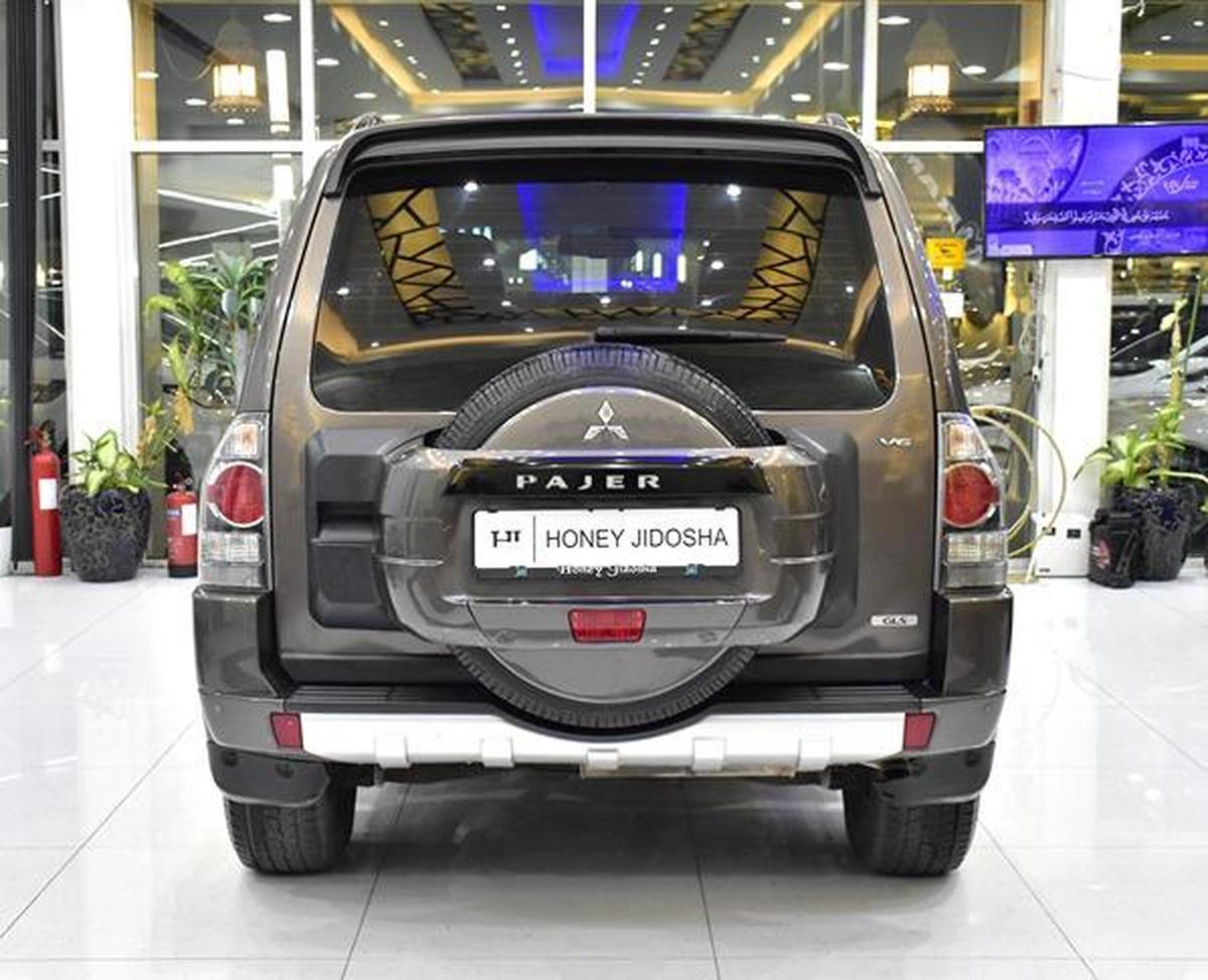 Mitsubishi Pajero GLS 3 Doors ( 2014 Model ) in Brown Color GCC Specs-5-5
