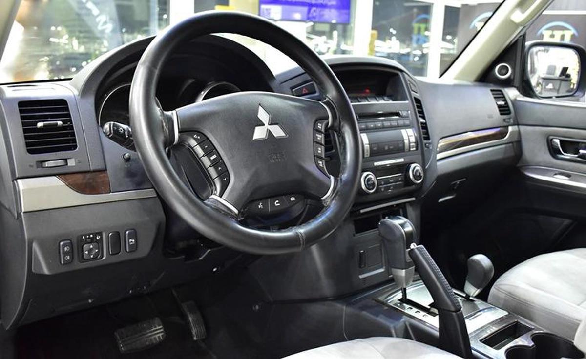 Mitsubishi Pajero GLS 3 Doors ( 2014 Model ) in Brown Color GCC Specs-2-2