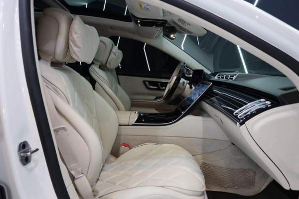 Mercedes-Benz Maybach S680