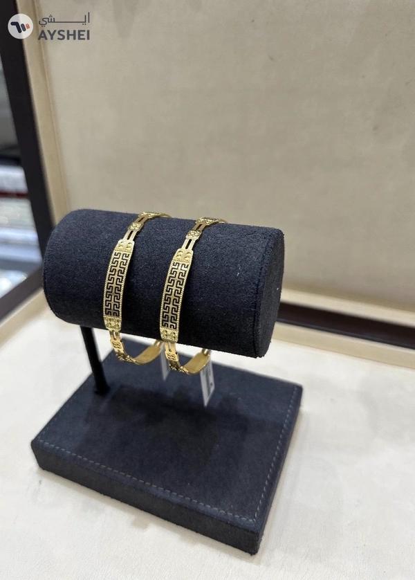 Elegant 22 Carat Gold Bracelet Set
