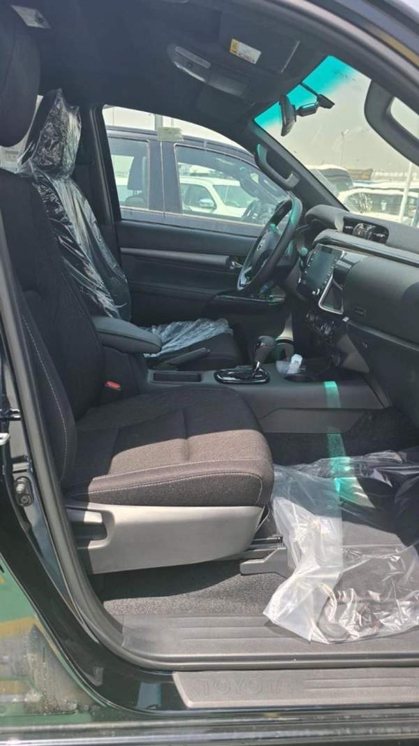 Toyota Hilux ADVENTURE 4.0L V6 PETROL 2025 GCC