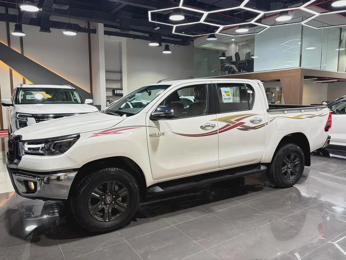 Toyota Hilux Double Cab GLX 2026 4WD 2.7L GCC Specs-0-0