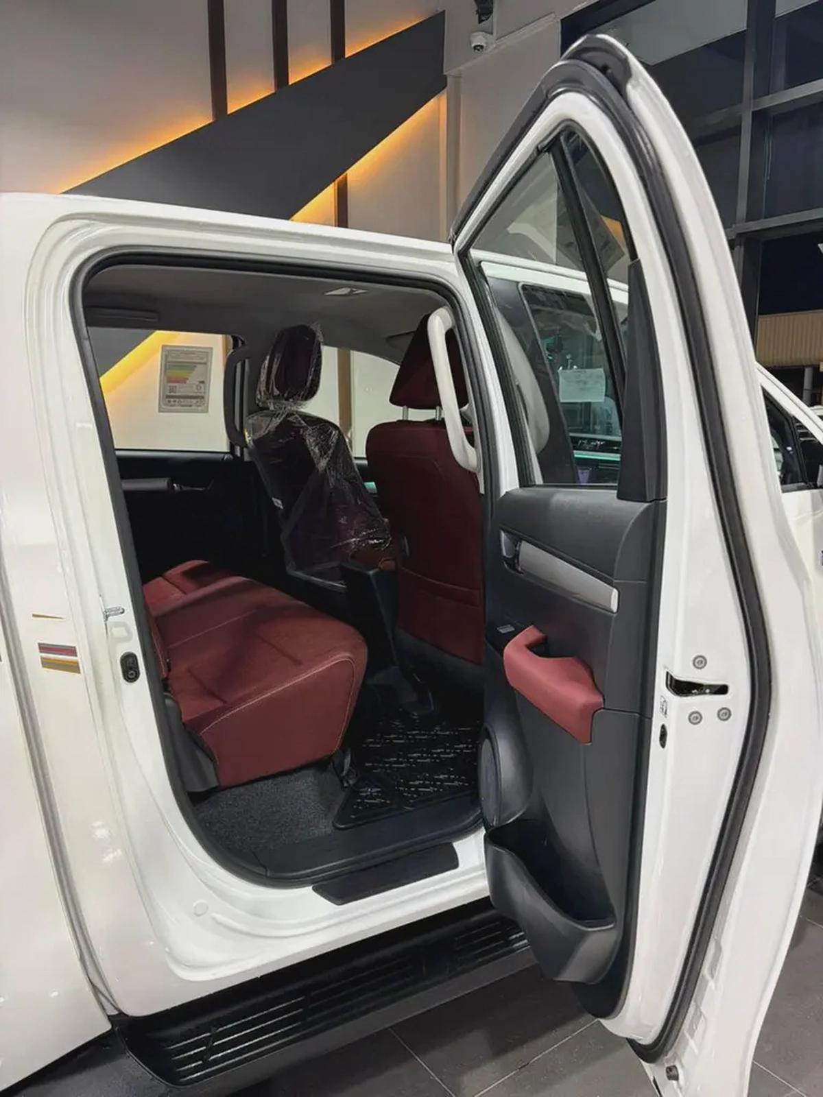Toyota Hilux Double Cab GLX 2026 4WD 2.7L GCC Specs-15-15