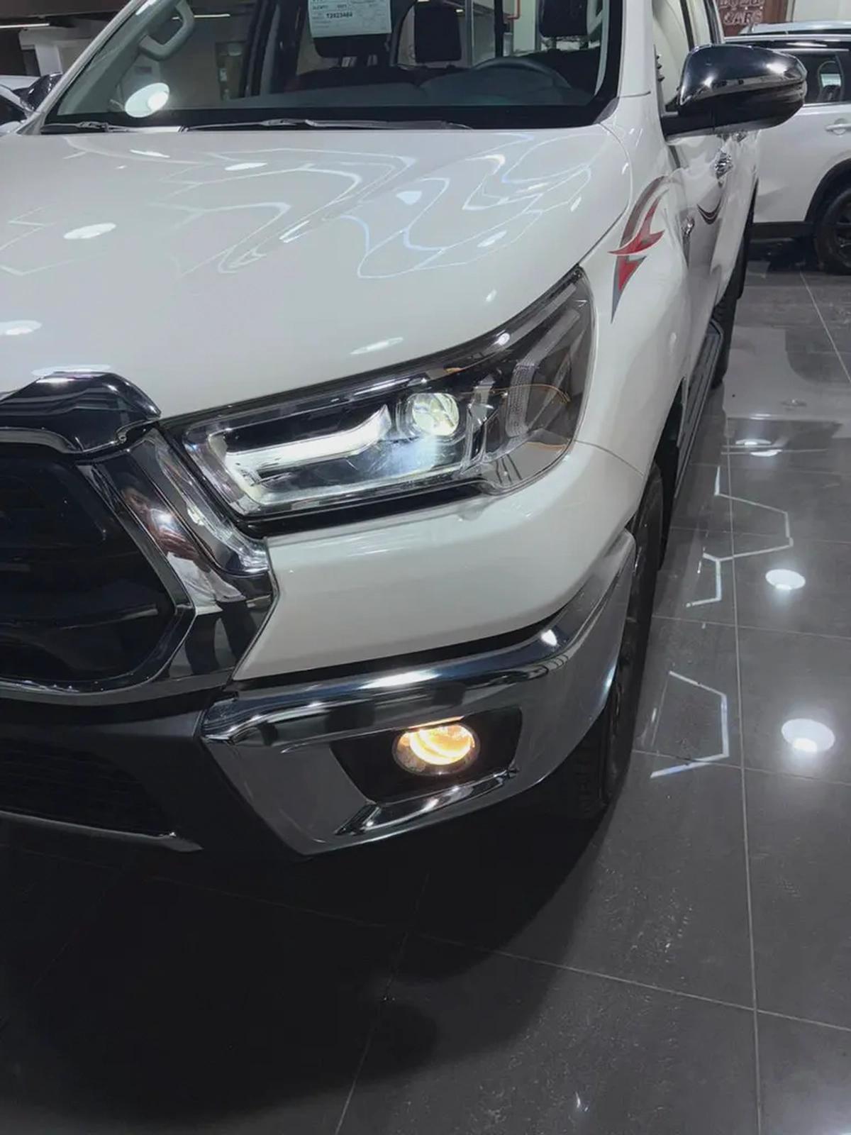 Toyota Hilux Double Cab GLX 2026 4WD 2.7L GCC Specs-16-16