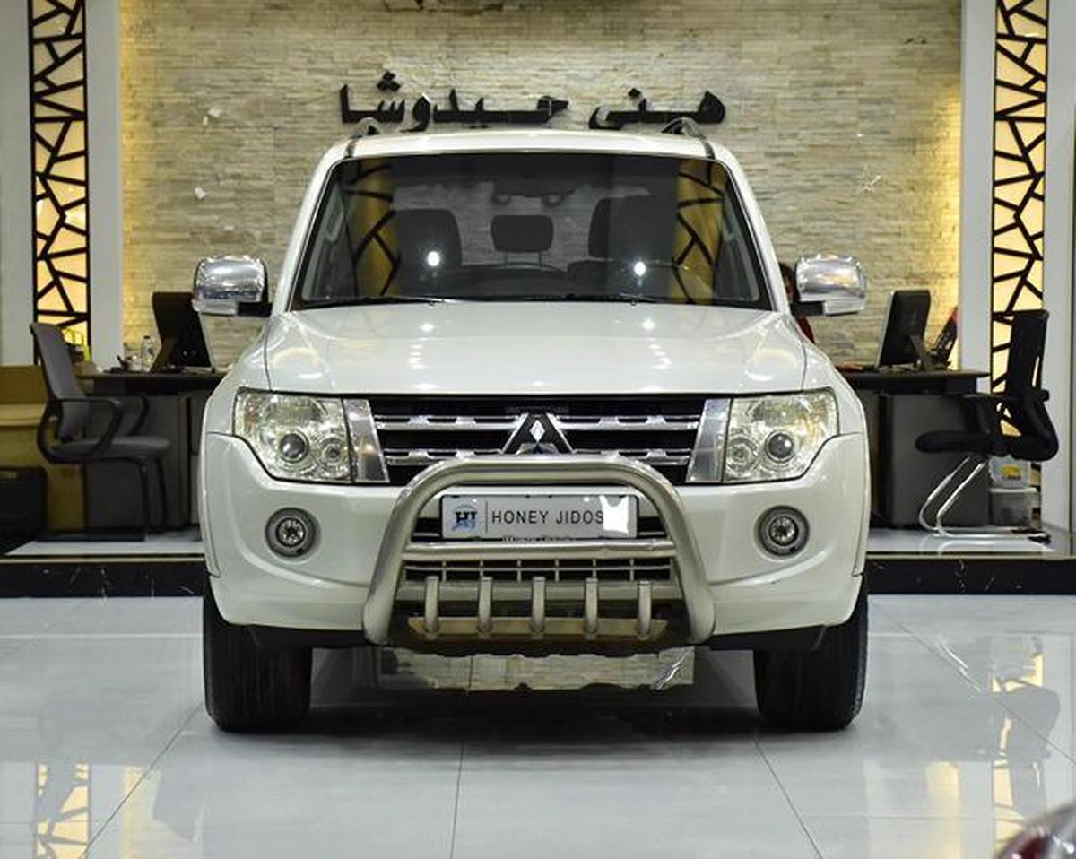Mitsubishi Pajero GLS Di-D ( 2012 Model ) in White Color GCC Specs-0-0