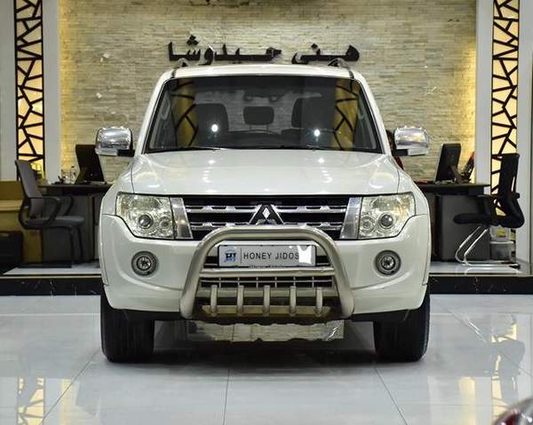 Mitsubishi Pajero GLS Di-D ( 2012 Model ) in White Color GCC Specs
