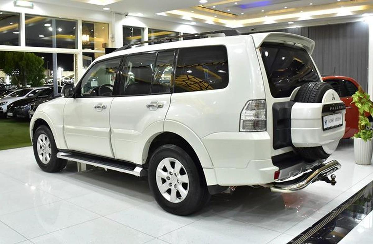 Mitsubishi Pajero GLS Di-D ( 2012 Model ) in White Color GCC Specs-3-3