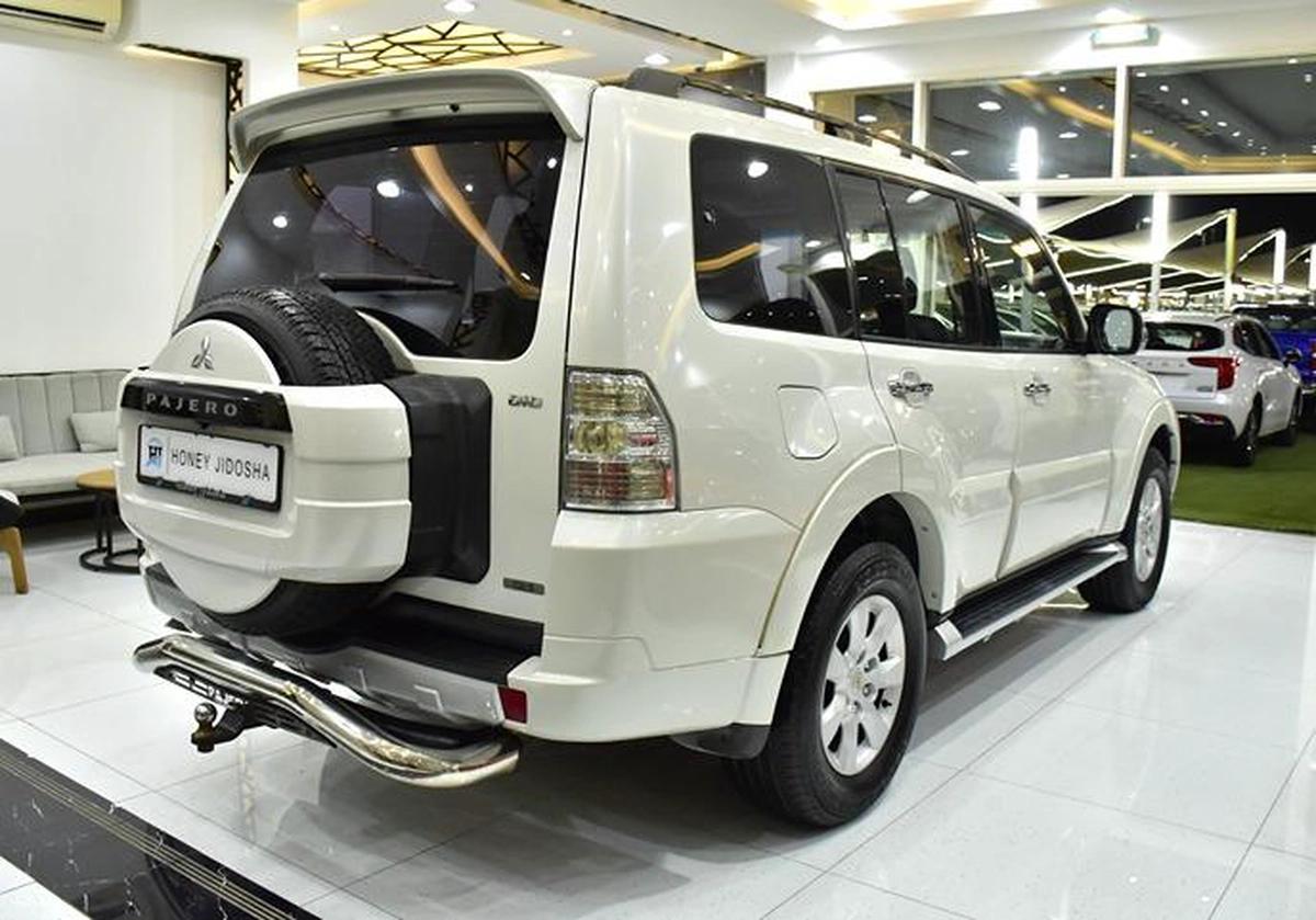 Mitsubishi Pajero GLS Di-D ( 2012 Model ) in White Color GCC Specs-12-12