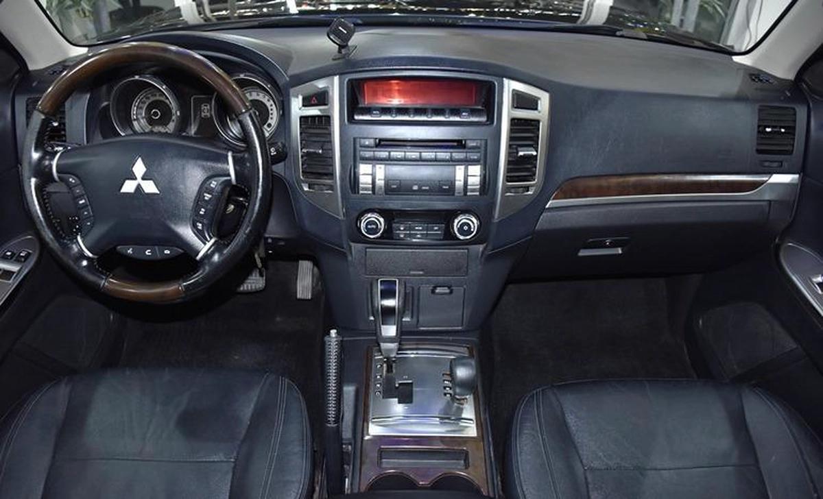 Mitsubishi Pajero GLS Di-D ( 2012 Model ) in White Color GCC Specs-1-1