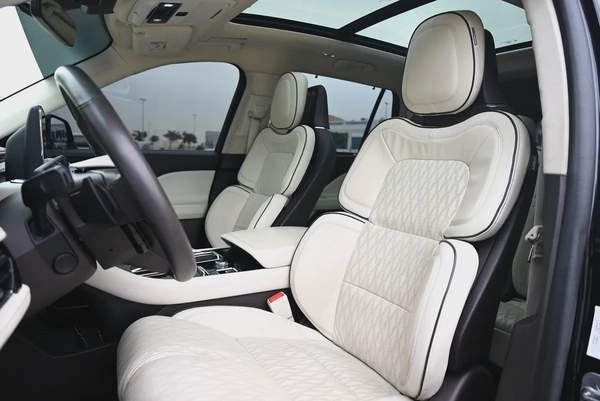 0% - AGENCY MAINTAINED - UNDER WARRANTY 2028 - LINCOLN AVIATOR PRESIDENTIAL - GCC