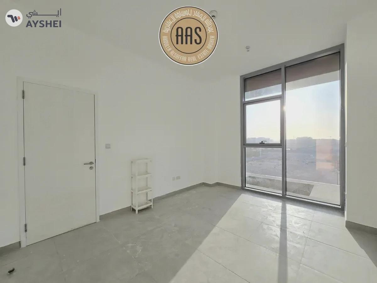 Spacious Apartment ! With All Aminities ! Ready to Move ! Big Size-4-4