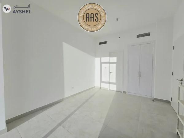 Spacious Apartment ! With All Aminities ! Ready to Move ! Big Size
