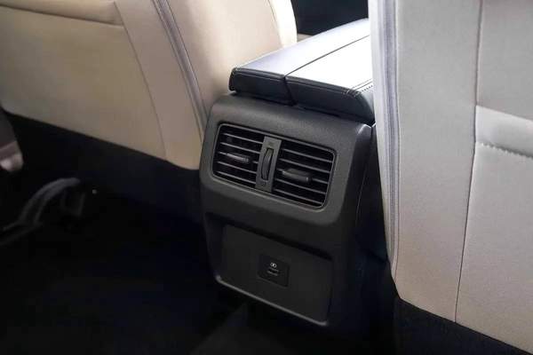 Nissan X-Trail S