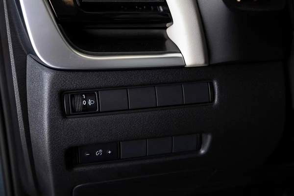 Nissan X-Trail S