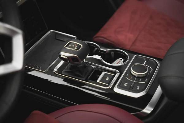 2023 HONGQI HS7 FLAGSHIP WITH WARRANTY