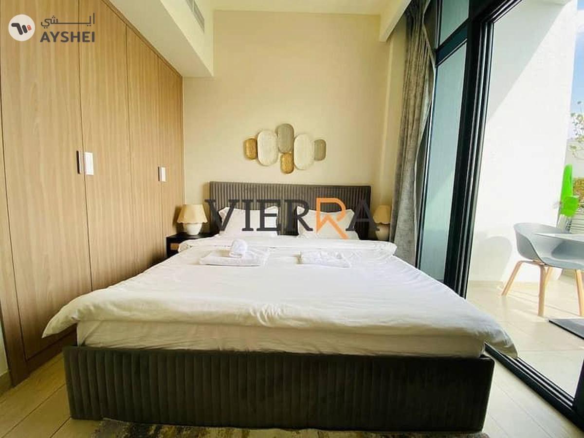 Ready to move | Spacious & Furnished | Pool View-10-10