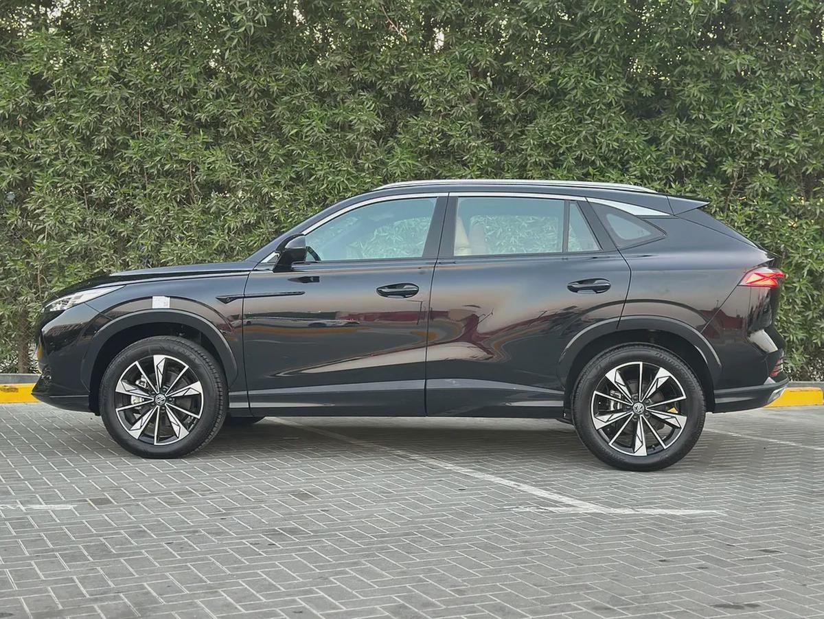 MG l HS LUXURY 2025 I GCC I FULL OPTION-3-3