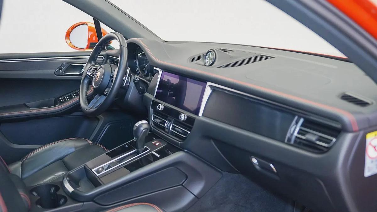 Special Offer | AED 5,098 PM | Low KM, High Option, Premium Colour | Macan GTS-6-6